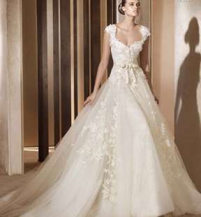 The Vintage V-neck dress great for those brides image