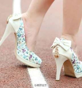 beautiful dating shoes for girls image