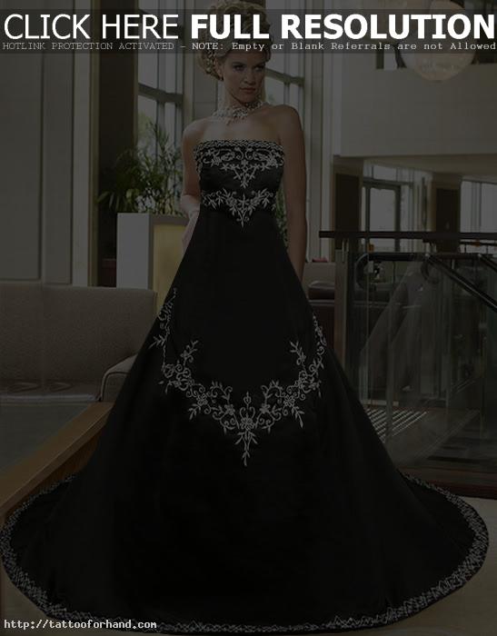 Be Different with Gothic Wedding Gown