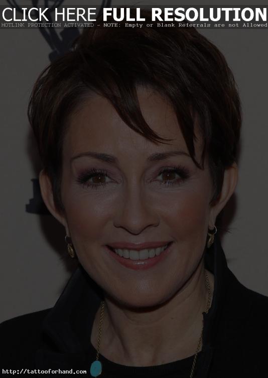 Short layered hairstyle for women over 50s