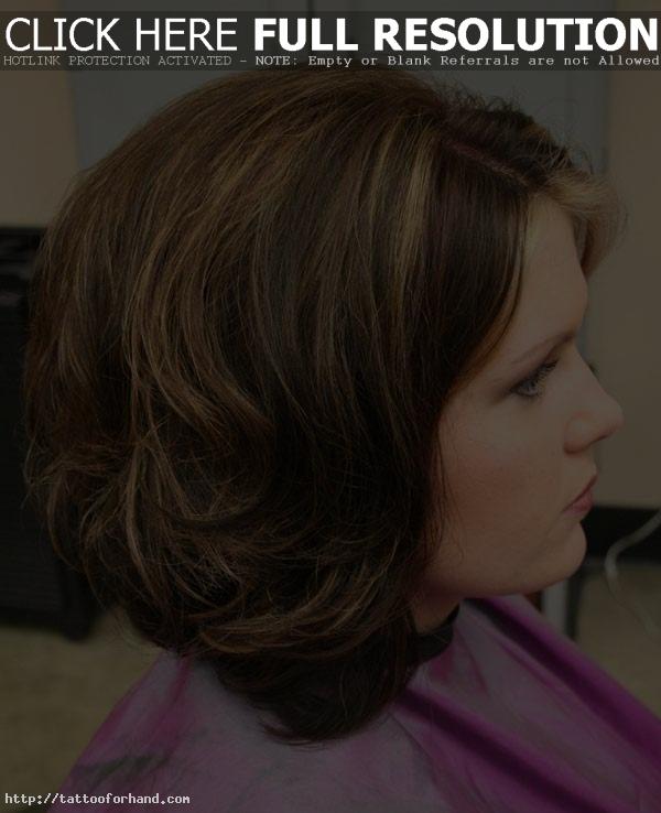 Long layered bob haircut gets its rounded shape with shorter layers