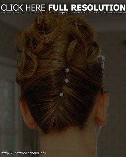 Make the chic and beautiful twist hairstyles by yourself