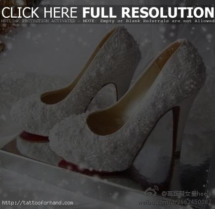 beautiful sparkly wedding shoes