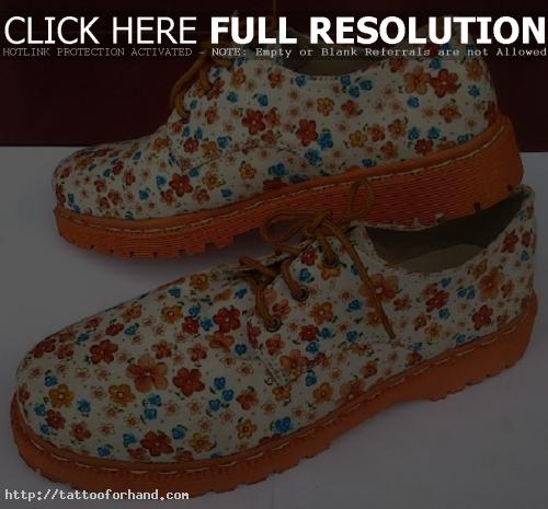 shoes floral motifs